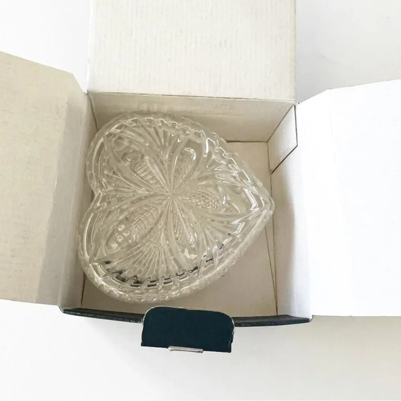 Bohemian Cut Czech Crystal Heart Shaped Lidded Bowl In Box Jewelry Holder Love - Picture 4 of 8